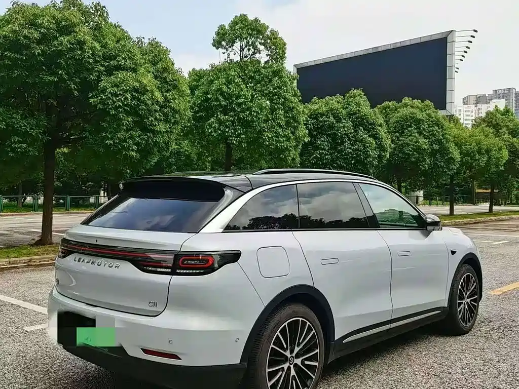 Leapmotor Leapmotor C11 — миниатюра 7