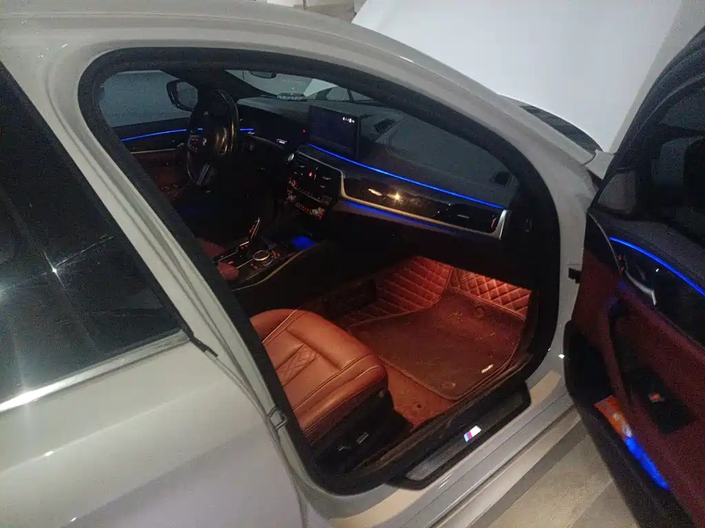BMW 5 Series — миниатюра 20