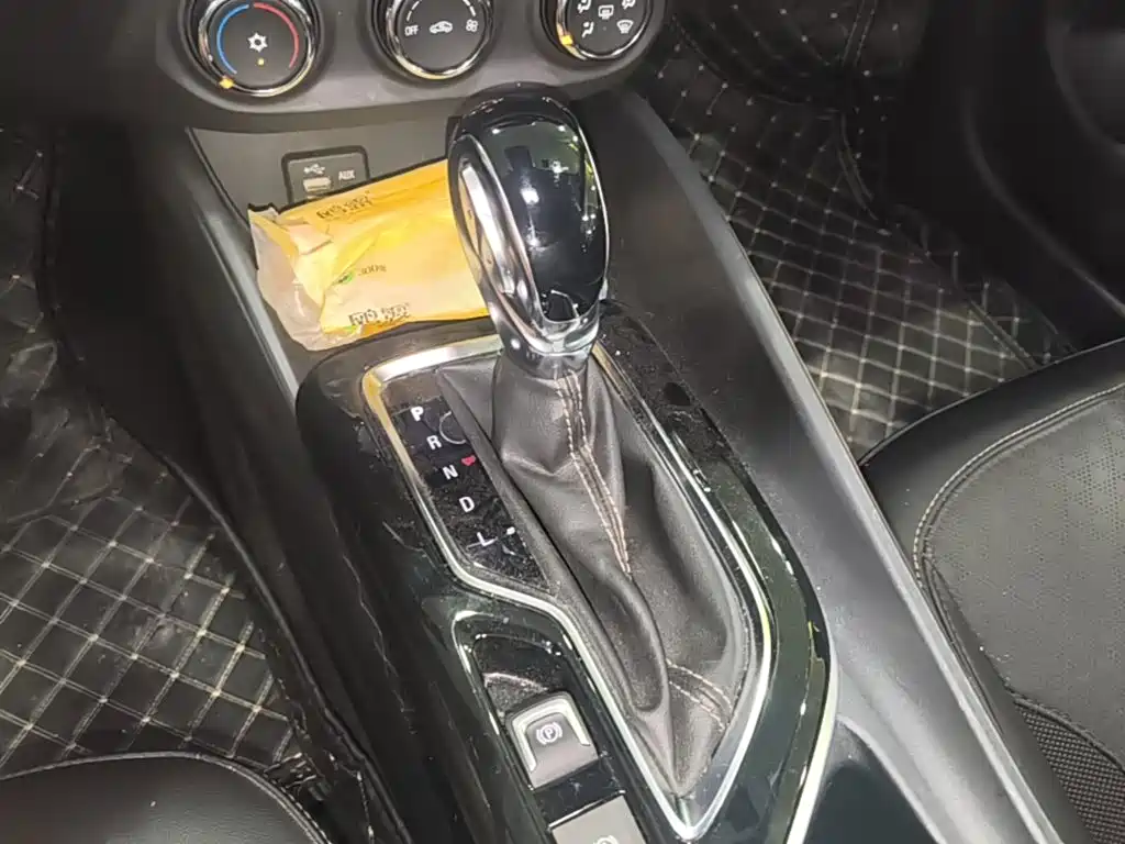 Buick Verano — миниатюра 14