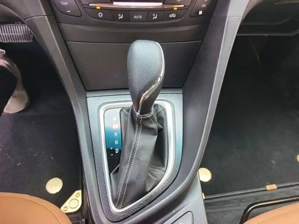 Buick Excelle — миниатюра 7