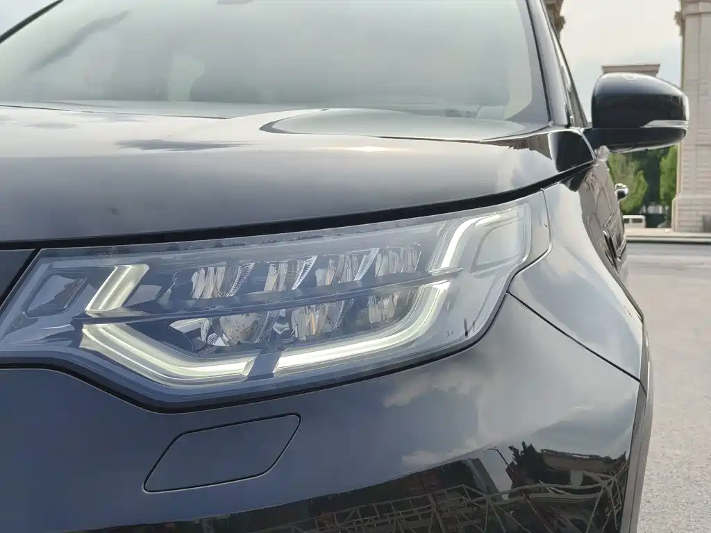 Land Rover Discovery — миниатюра 7