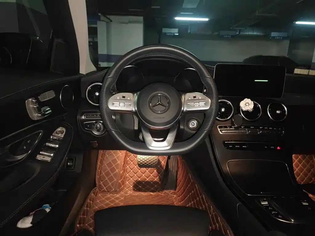 Mercedes-Benz C-Class — миниатюра 11