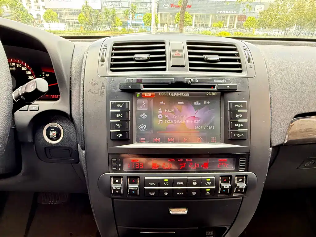 Kia Borrego — миниатюра 7