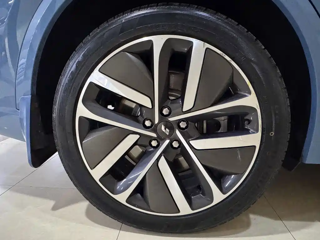 Li Auto Li L9 — миниатюра 8