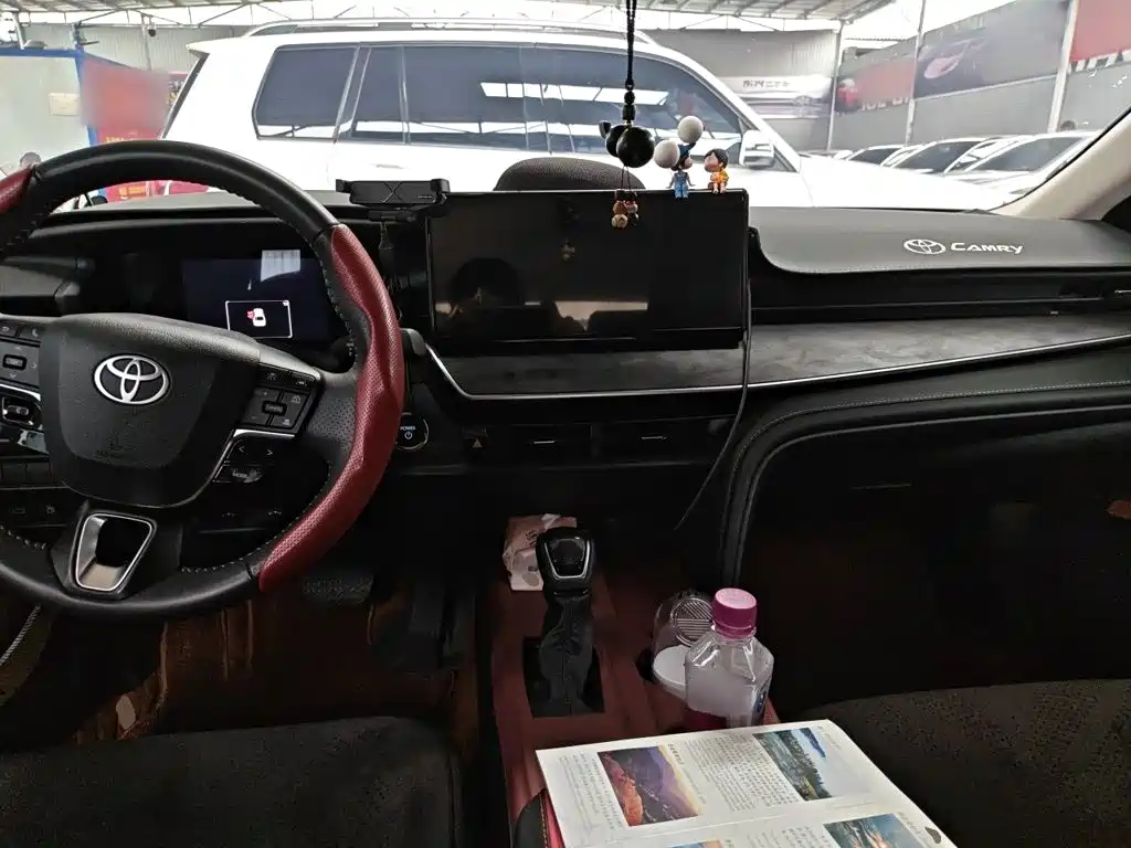 Toyota Camry — миниатюра 6