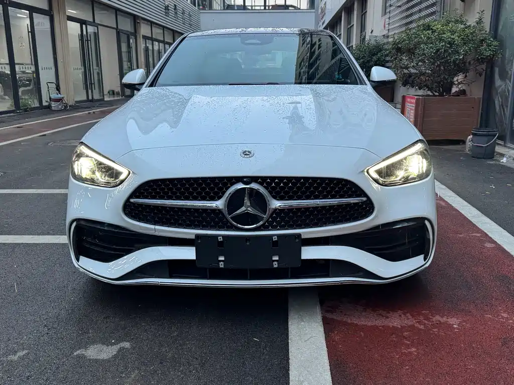 Mercedes-Benz C-Class — миниатюра 2