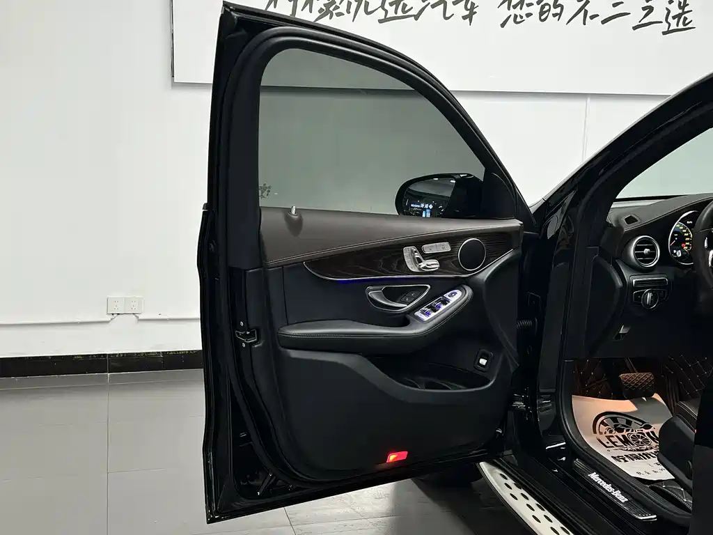 Mercedes-Benz GLC — миниатюра 15