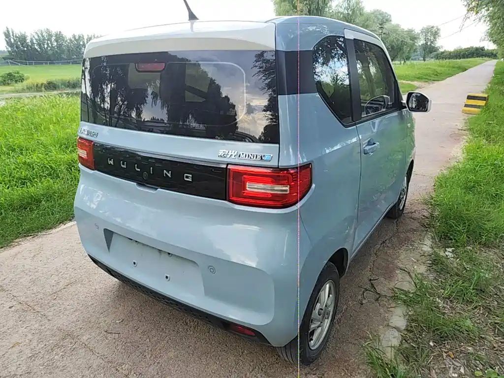 Wuling MINIEV — миниатюра 7