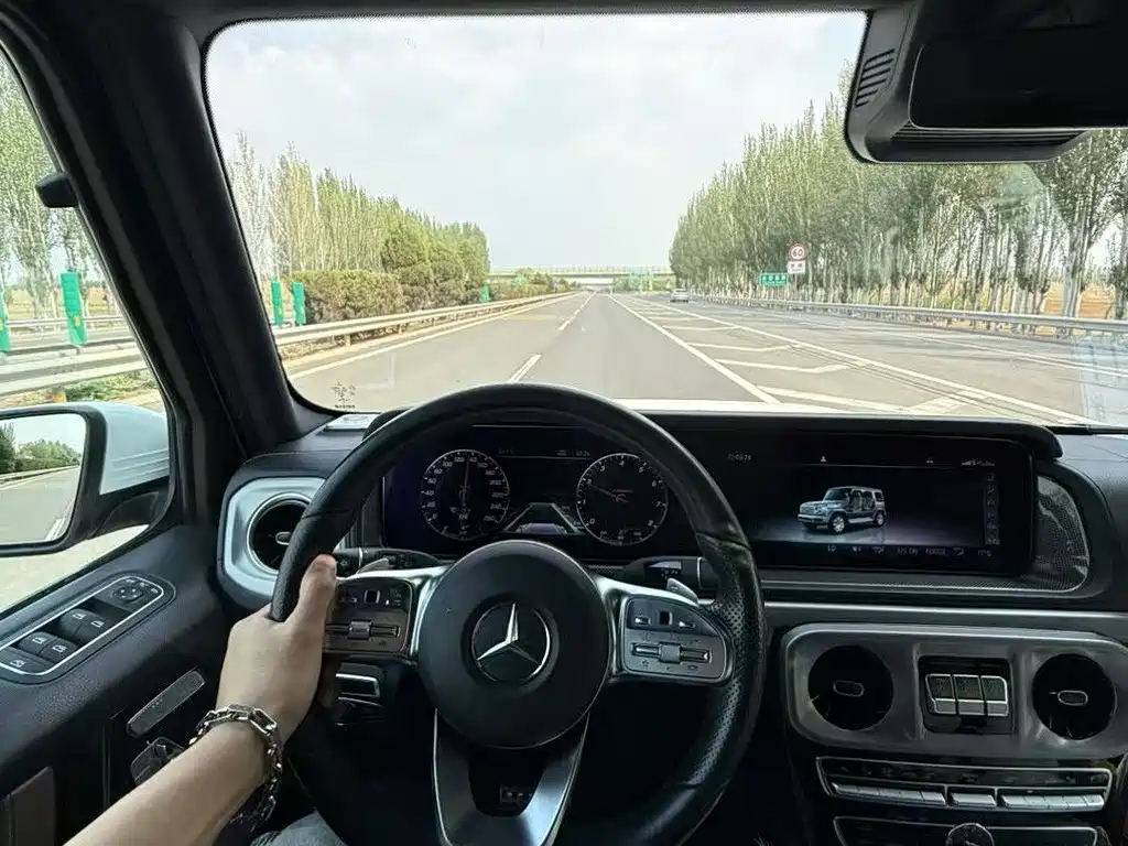Mercedes-Benz G-Class — миниатюра 2