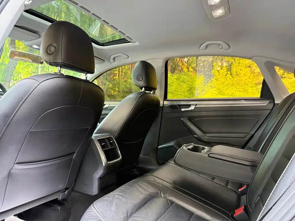 Volkswagen Passat 2017 330TSI DSG
