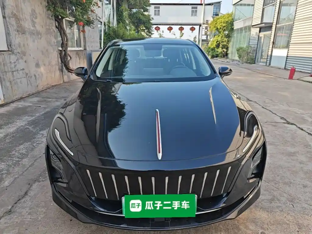 Hongqi Hongqi E-QM5 — миниатюра 3