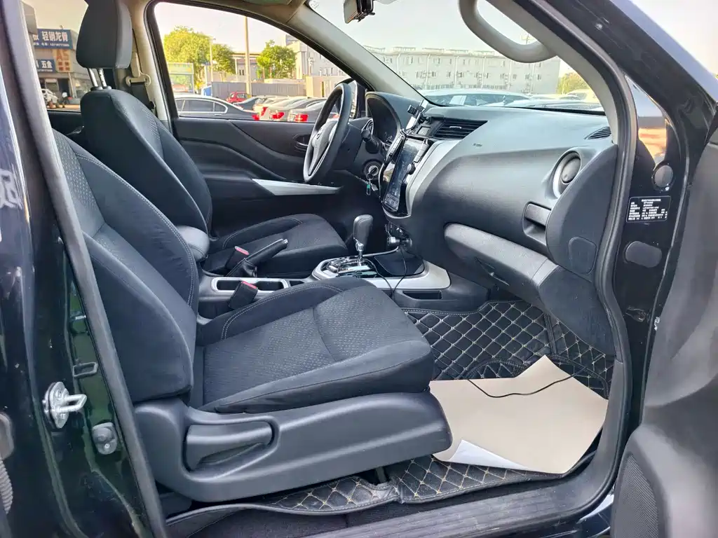 Nissan Navara — миниатюра 15