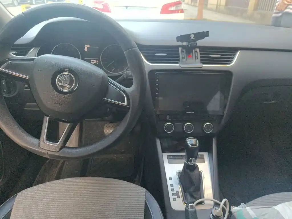 Skoda Octavia — миниатюра 13