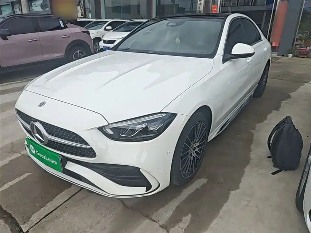 Mercedes-Benz C-Class 2024