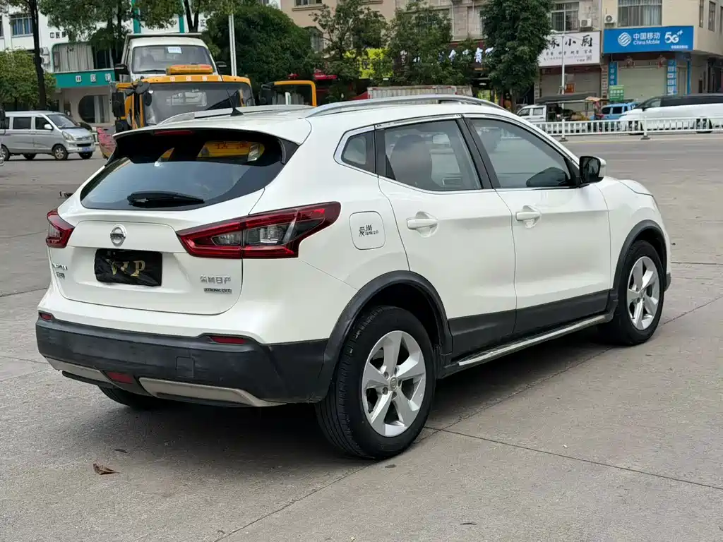 Nissan Qashqai — миниатюра 4