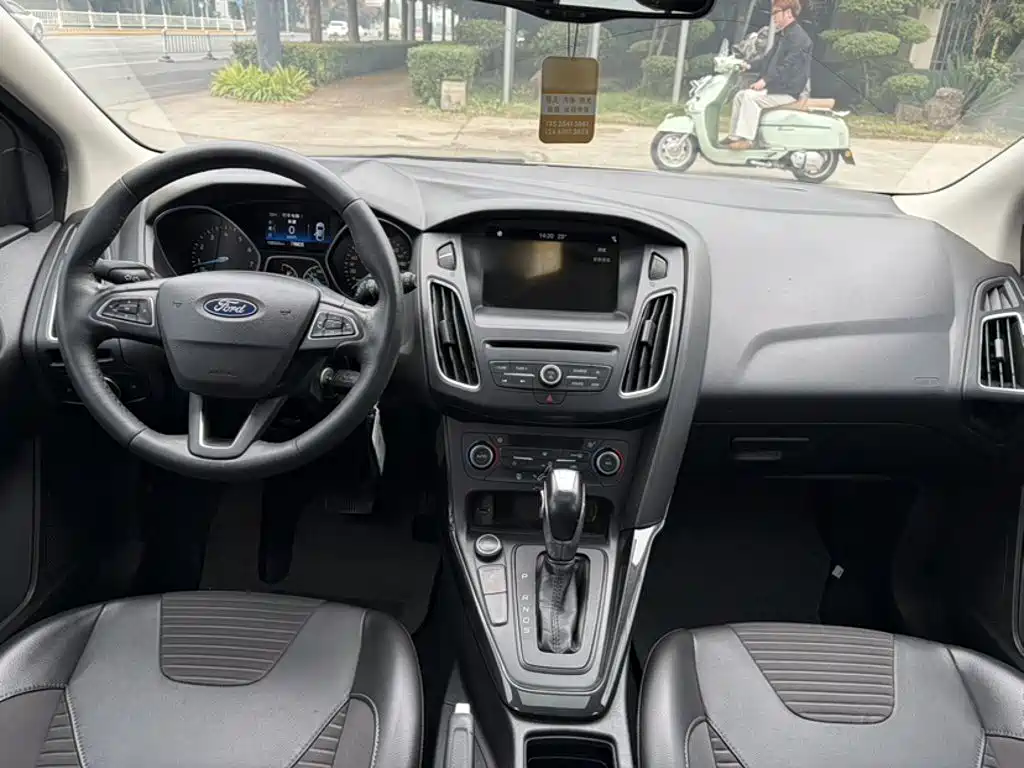 Ford Focus — миниатюра 17