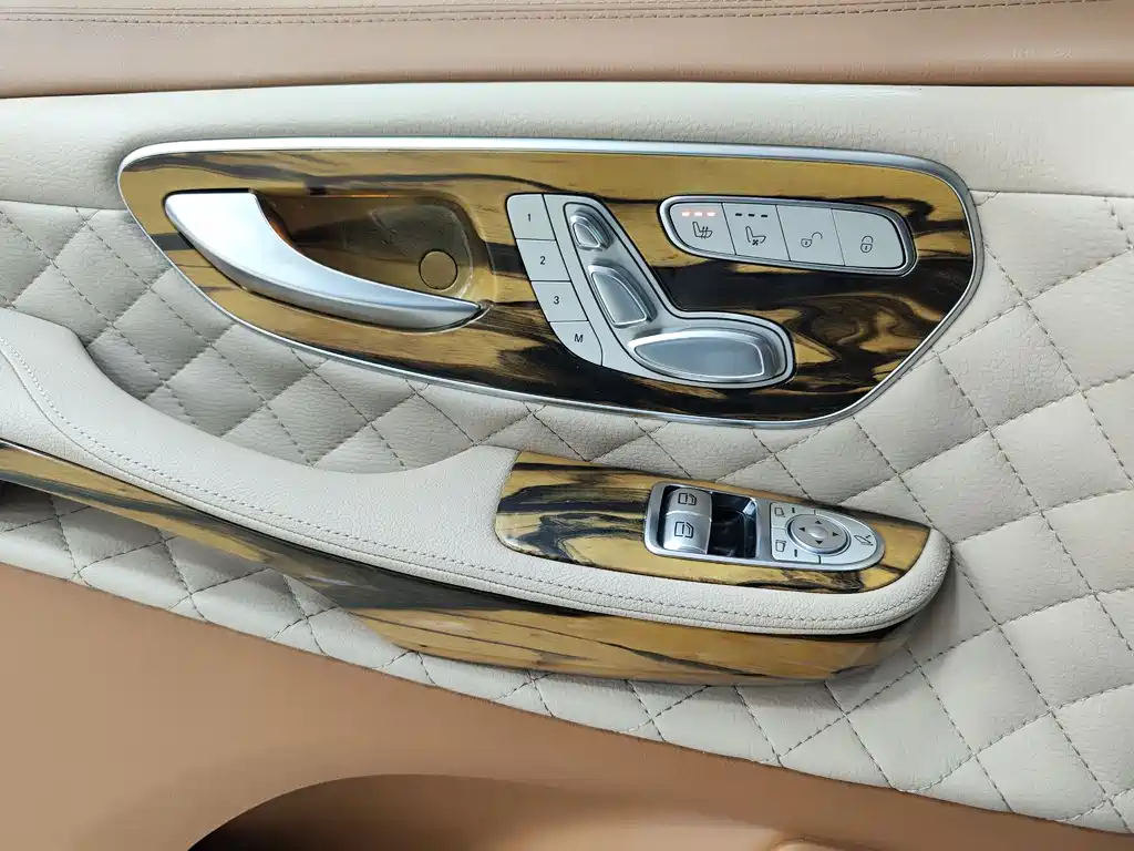 MERCEDES-BENZ V CLASS