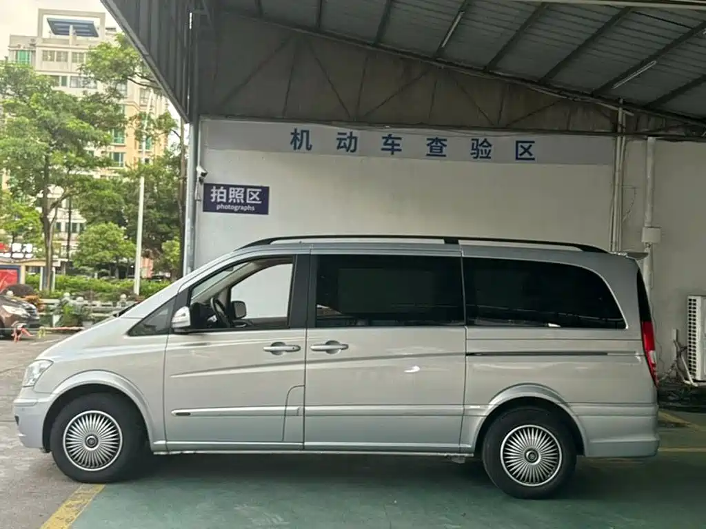 Mercedes-Benz Viano 2011 2.5L