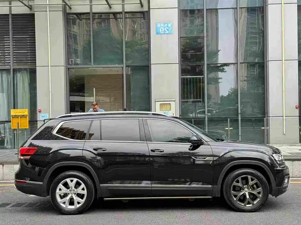 Volkswagen Teramont — миниатюра 4