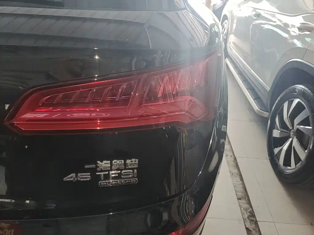 Audi Q5L — миниатюра 8
