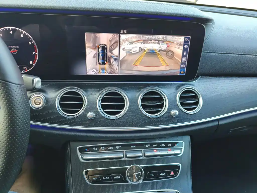 Mercedes-Benz E-Class — миниатюра 13