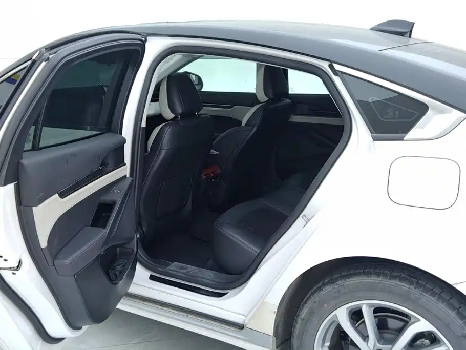 Ford Mondeo — миниатюра 11
