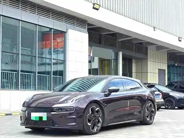 2022 Zeekr 001