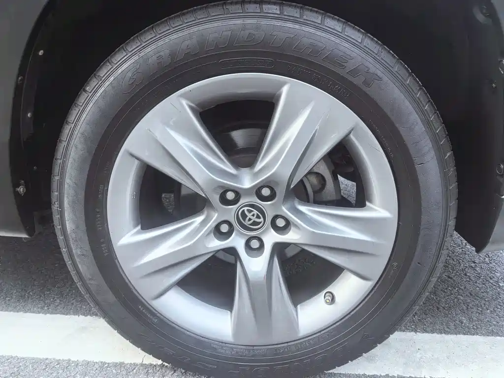 Toyota Highlander — миниатюра 28