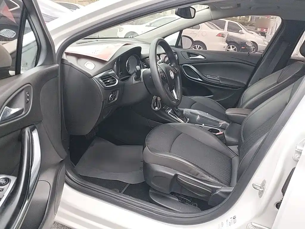 Buick Verano — миниатюра 16