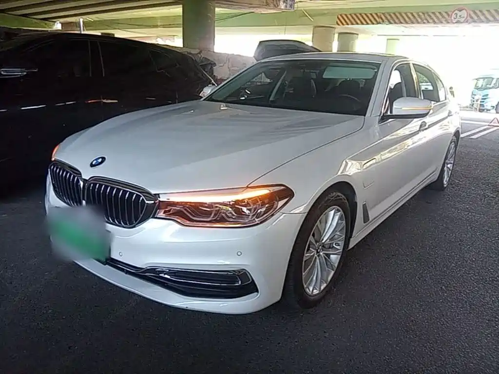 BMW 5 Series New Energy — миниатюра 2