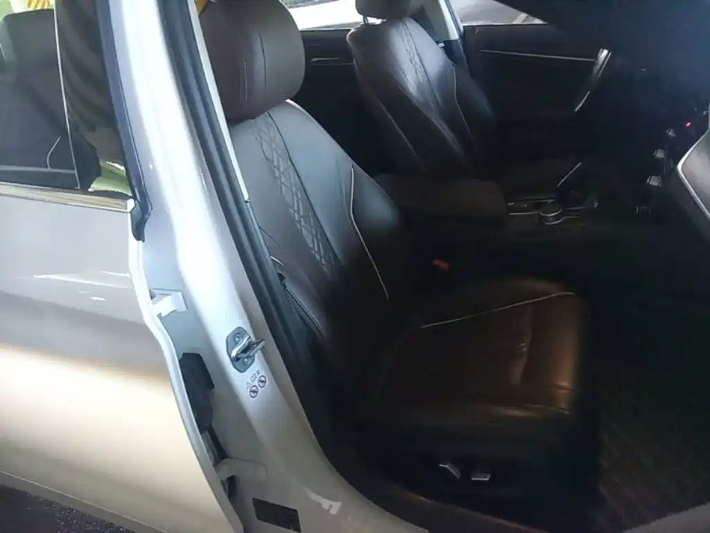 BMW 5 Series New Energy — миниатюра 25