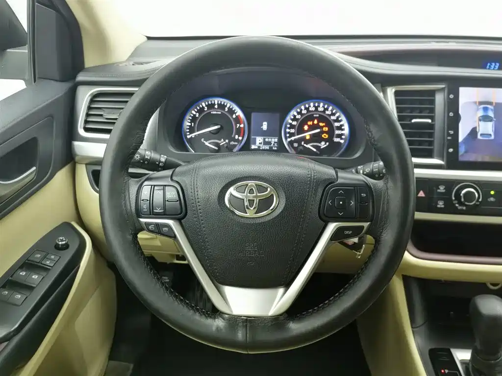 TOYOTA HIGHLANDER