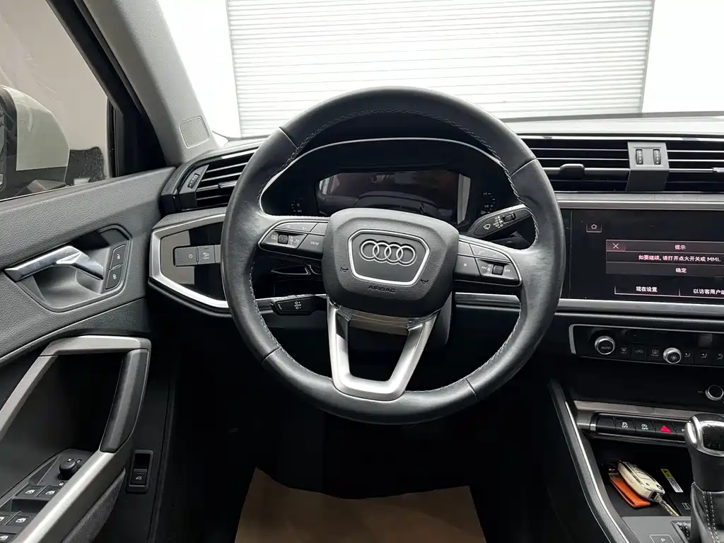 Audi Q3 2022 35 TFSI