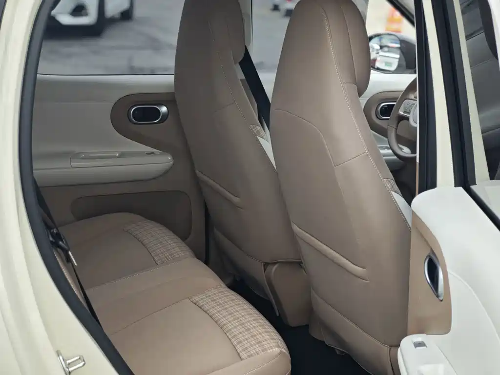 Wuling MINIEV — миниатюра 6