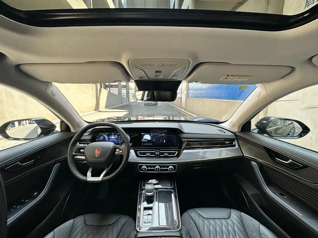 Hongqi HS5 2023 2.0T Pro