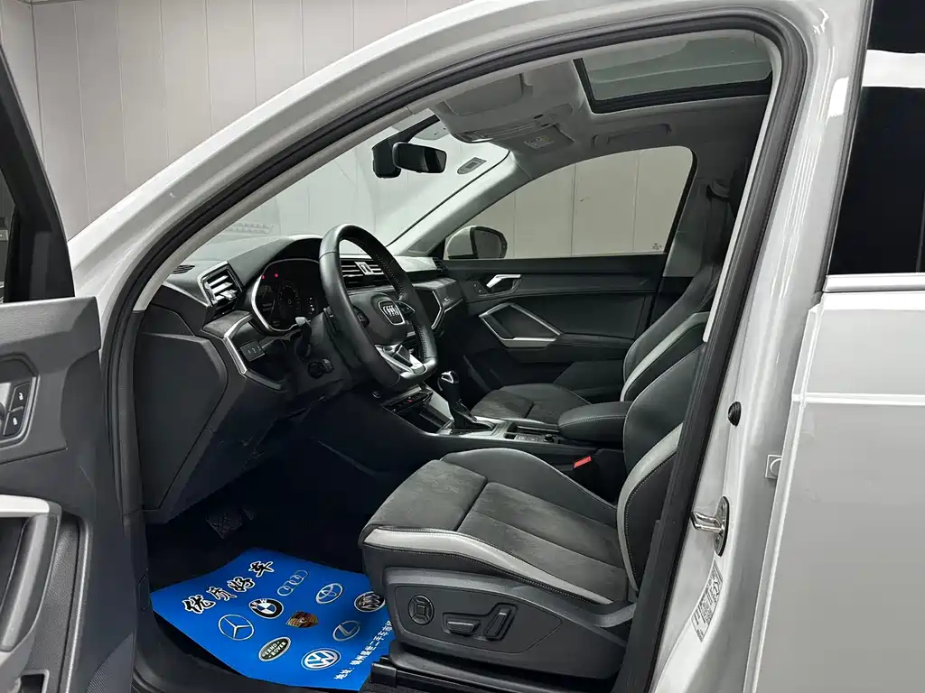Audi Q3 — миниатюра 10