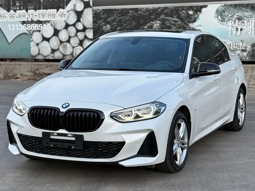 BMW 1 SERIES