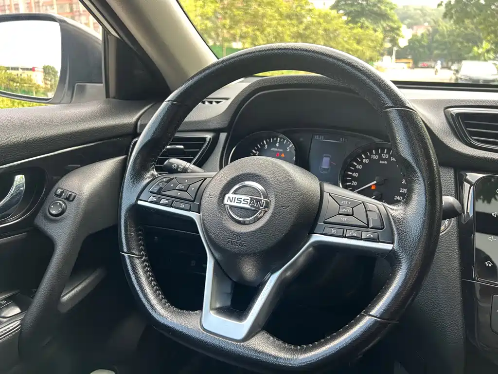 Nissan X-Trail — миниатюра 10