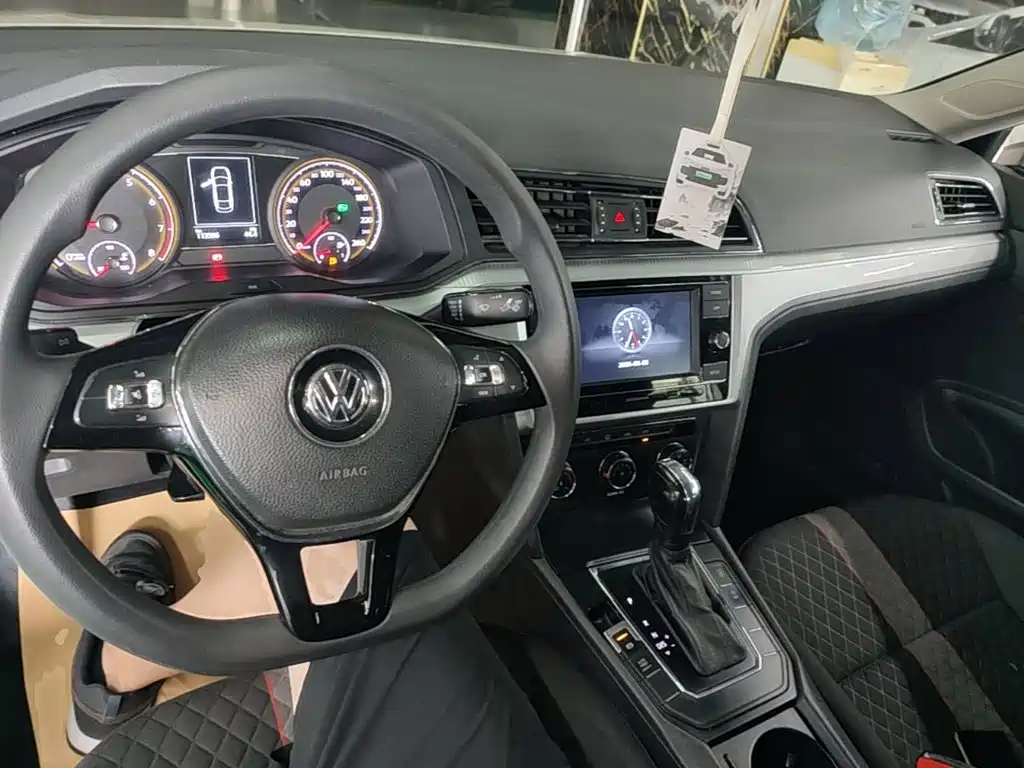 Volkswagen Lamando — миниатюра 10