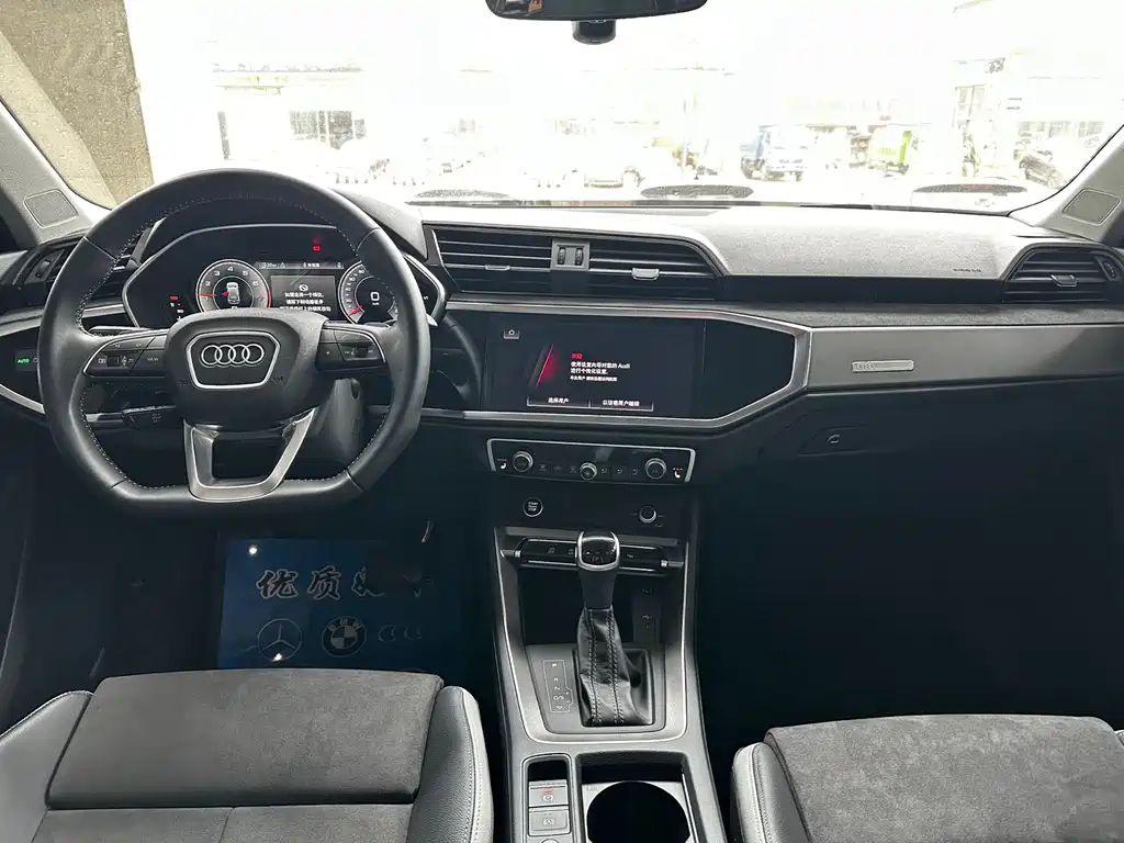 Audi Q3 — миниатюра 11