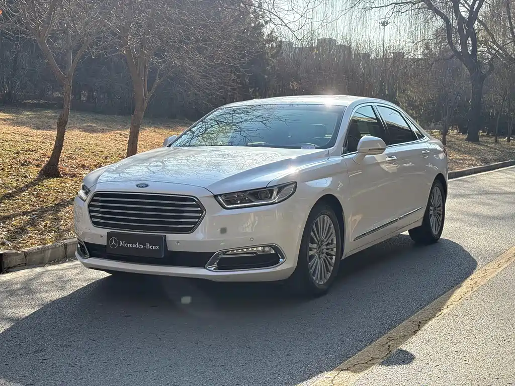 Ford Taurus 2019
