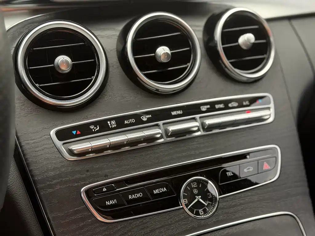 Mercedes-Benz C-Class — миниатюра 20