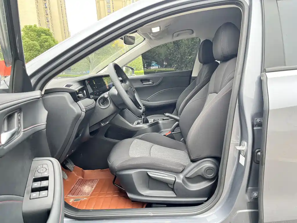 Roewe i5 — миниатюра 10