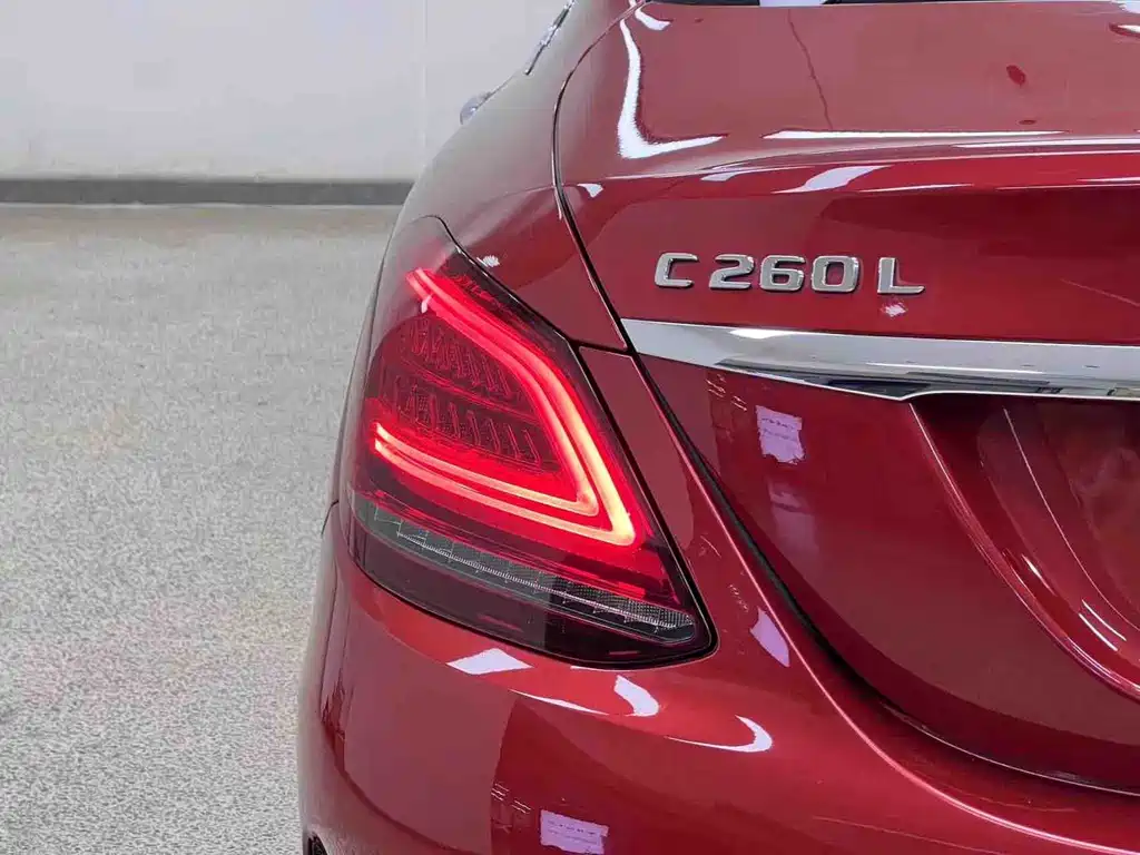 Mercedes-Benz C-Class — миниатюра 6