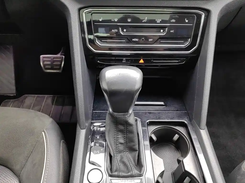 Volkswagen Teramont — миниатюра 13