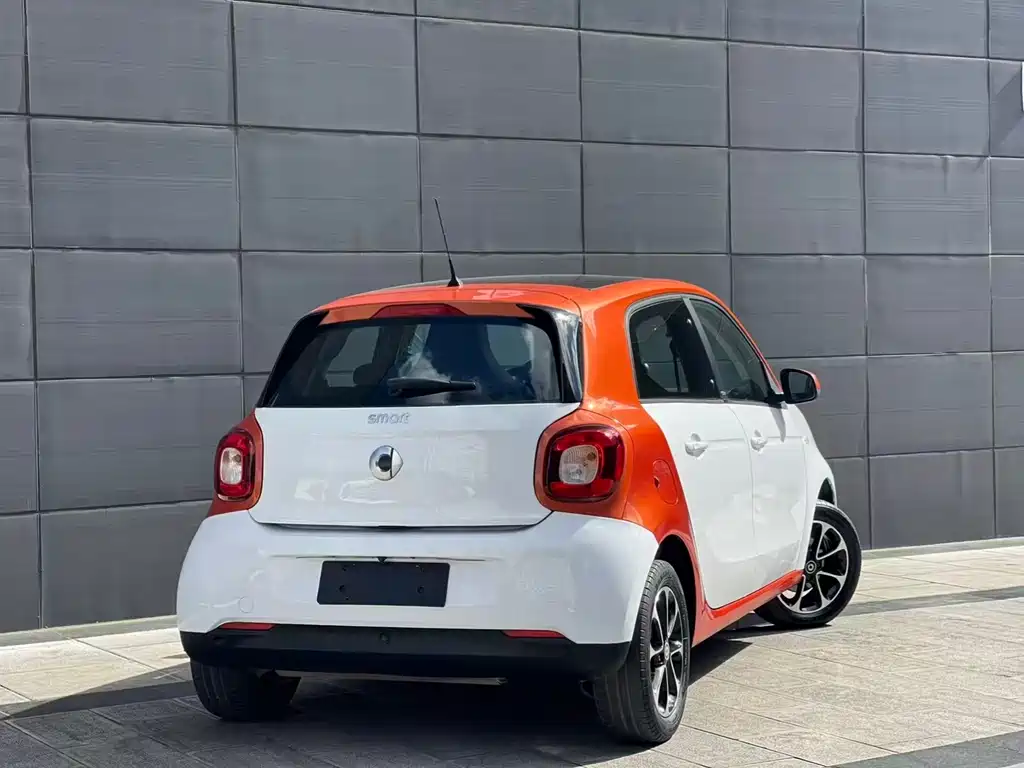 SMART FORFOUR