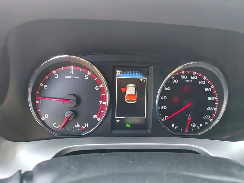 Toyota RAV4 — миниатюра 4