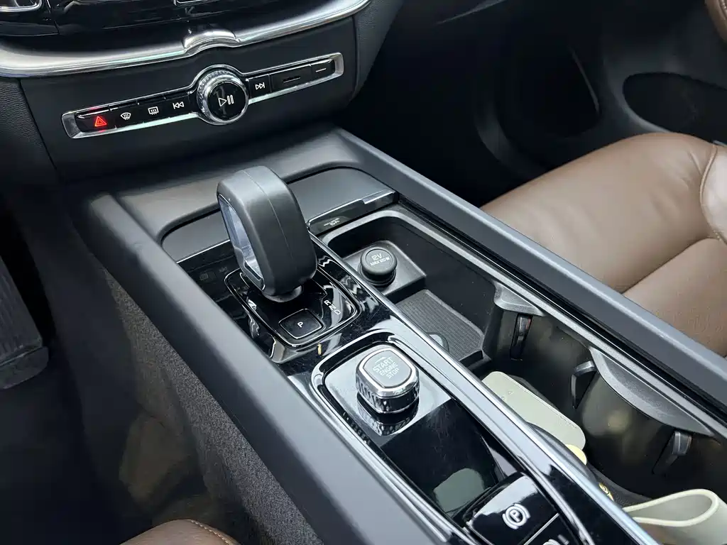 Volvo XC60 — миниатюра 9
