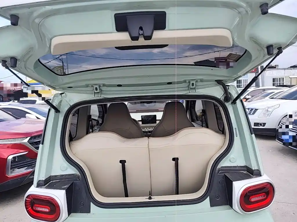 Wuling MINIEV — миниатюра 19