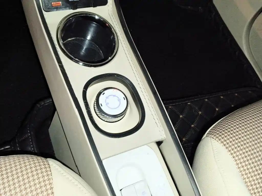 Wuling MINIEV — миниатюра 10